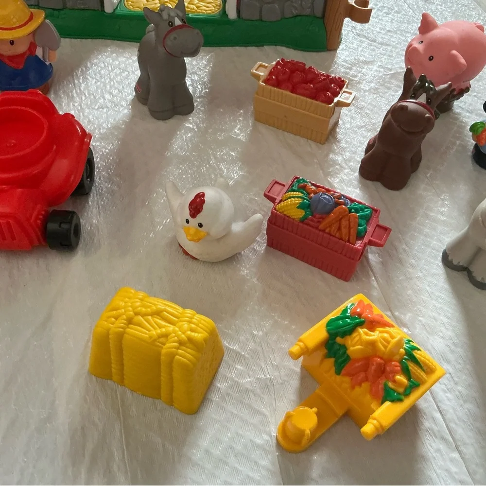 Vintage Fisher-Price Little People Farm Playset barn animals lot 15